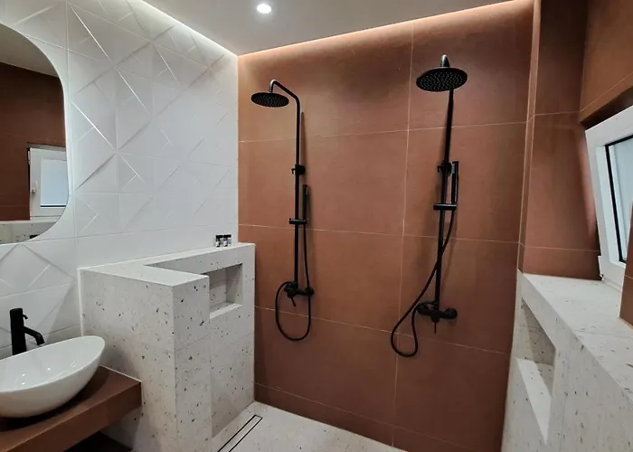 Downtown Delight Apartament